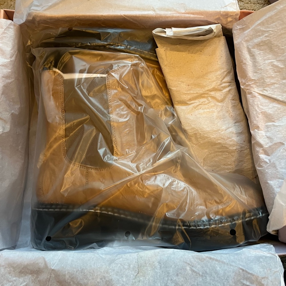 Lisa Vicky Chelsea Boot - Picture 5 of 9